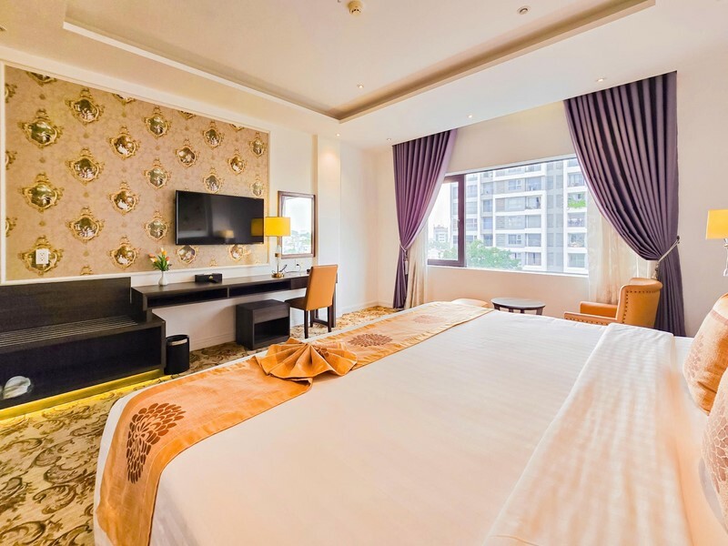 Khách sạn Elizabeth Bình Dương tựa một lâu đài thu nhỏ 5