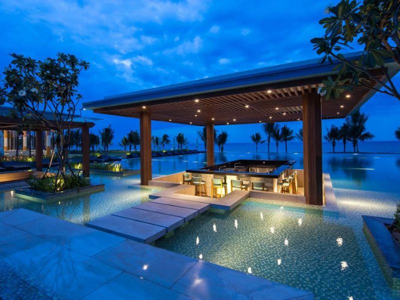 Top 8 khách sạn Eo Gió Quy Nhơn có vị trí đẹp, giá hợp lý 8