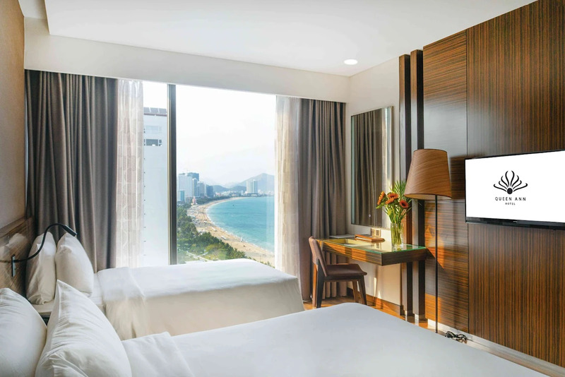 Top 10 khách sạn Nha Trang gần biển cực hot với view sống động 2