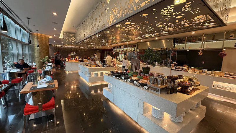 Review Khách sạn Pullman Sài Gòn Centre tiện nghi ngay trung tâm 13