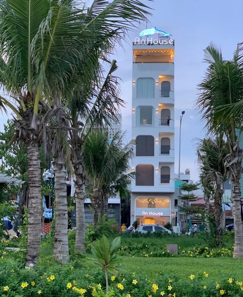 Top 20 khách sạn Quy Nhơn gần biển view đẹp, tiện nghi, giá tốt nhất 35