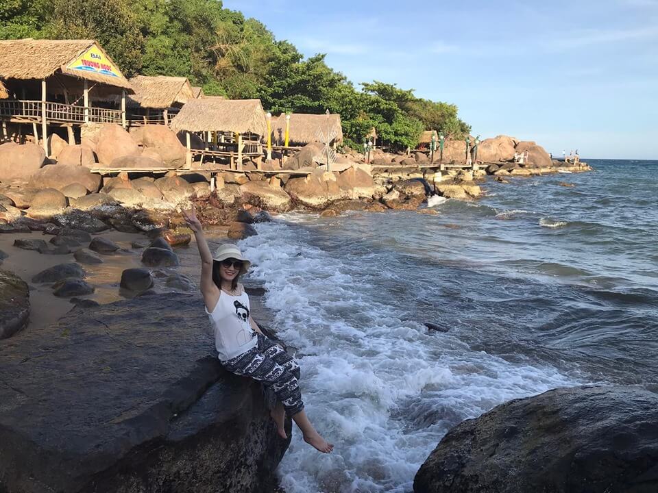Khám phá bãi đá Đen Đà Nẵng - Thiên đường trải nghiệm cho giới trẻ 4