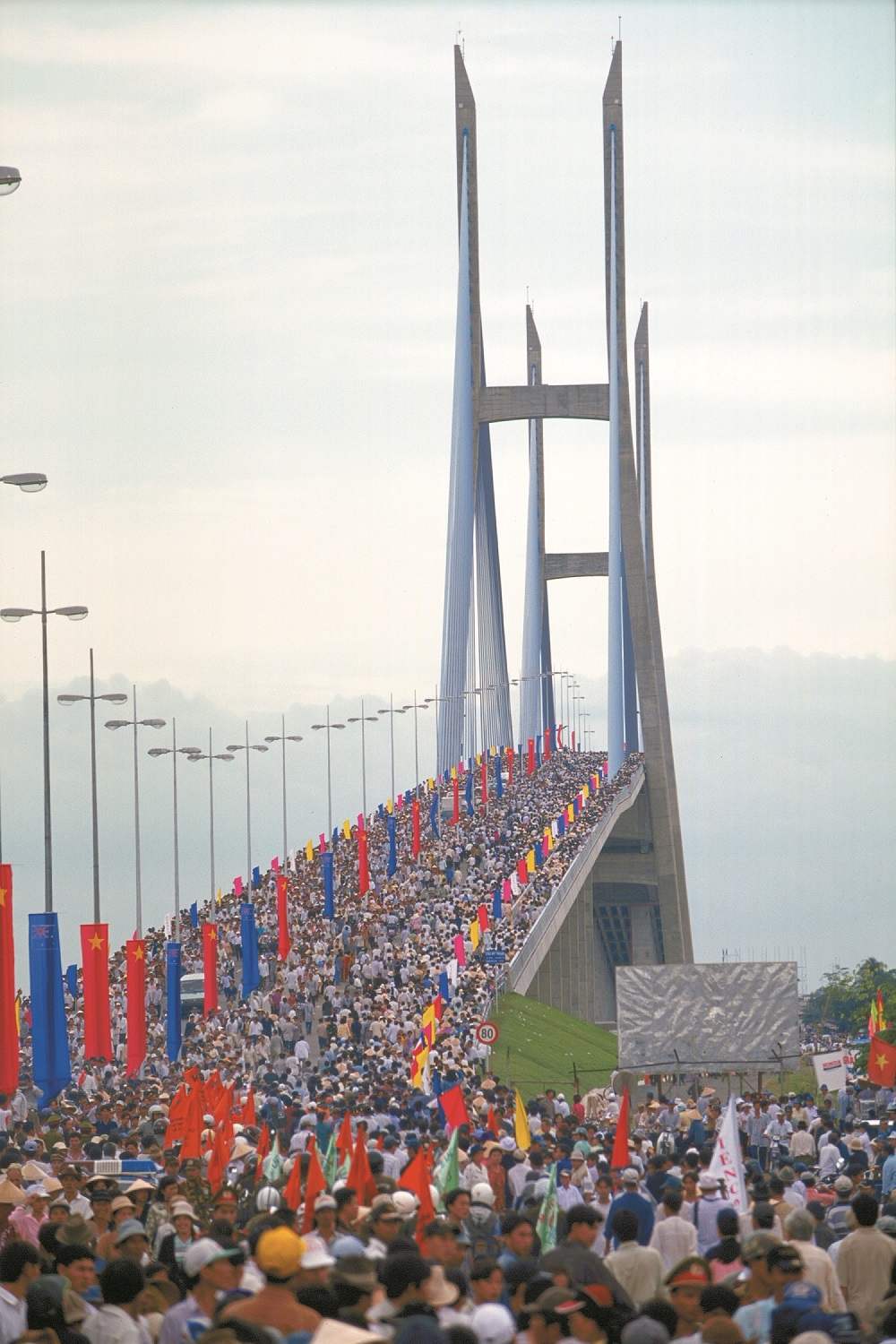 Khám phá Cầu Mỹ Thuận, cầu dây văng đầu tiên tại Việt Nam 3