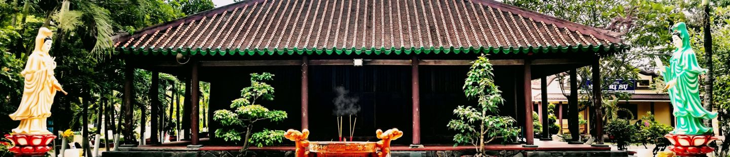 Khám phá chùa Tôn Thạnh với nét đẹp cổ kính, văn chương