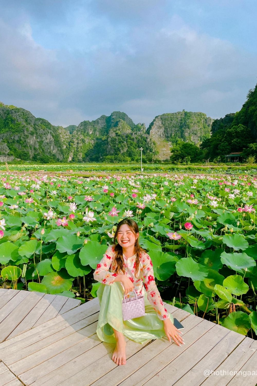 Khám phá Đầm sen Hang Múa Ninh Bình đẹp quên lối về cùng Hồ Thiên Nga 9