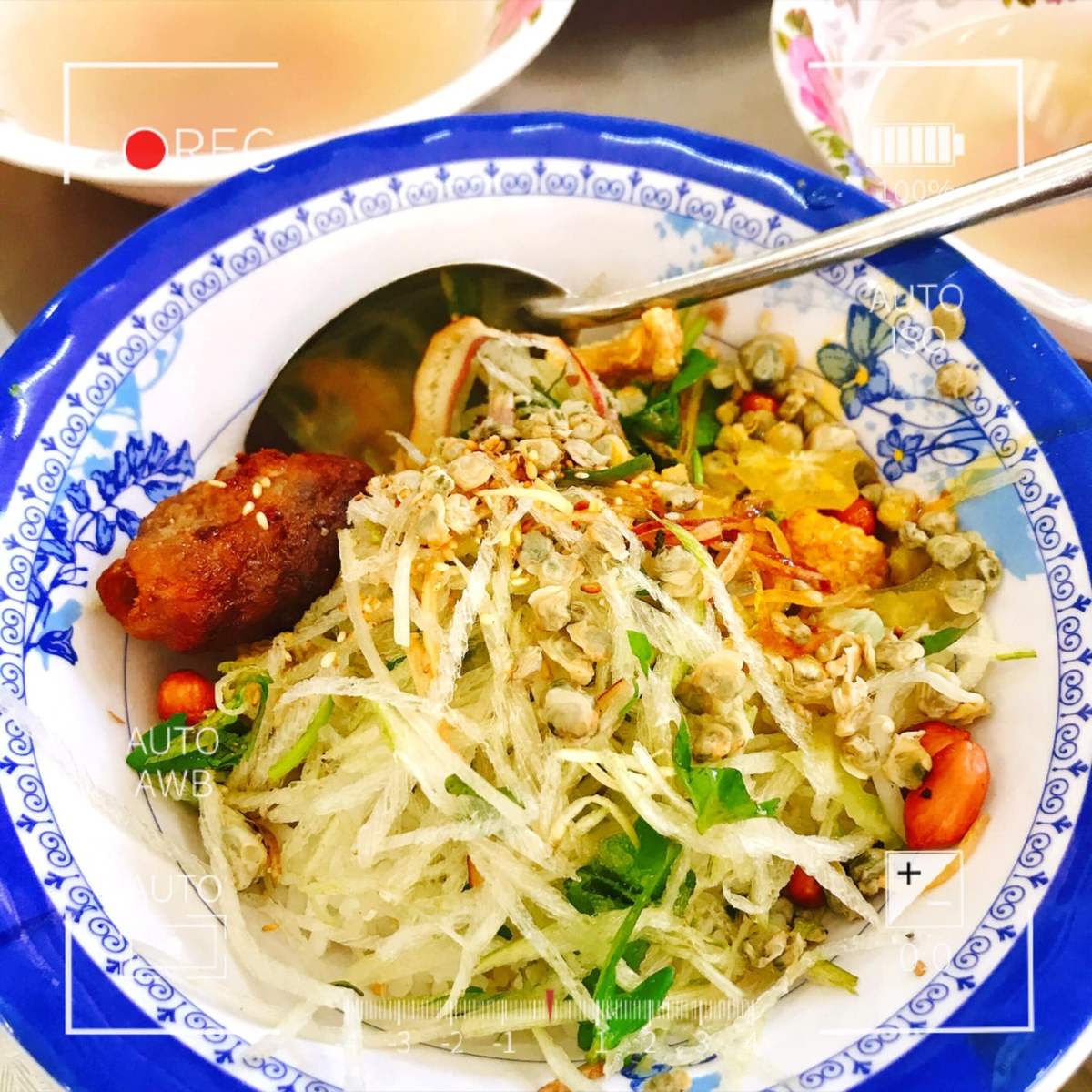 Khám phá Food tour Huế cực chất của cô bạn Thương Thương 4