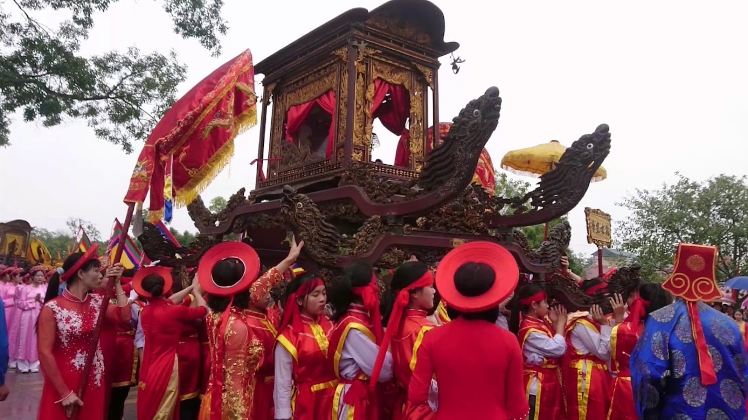 Khám phá lại lịch sử hào hùng qua lễ hội đền Hai Bà Trưng Mê Linh 7