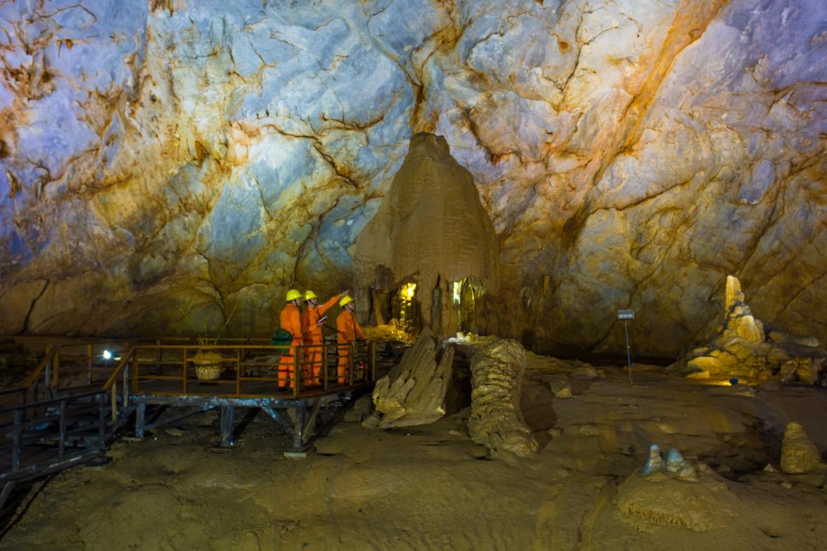 Khám phá ngay 5 hang động Ninh Bình thu hút du khách nhất 5