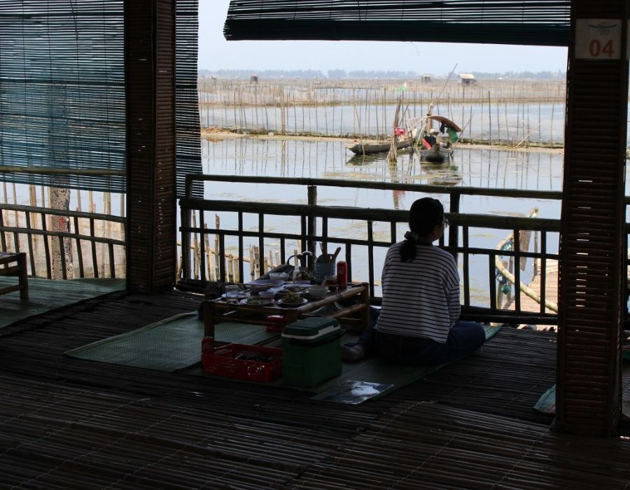 Khám phá nhà hàng nổi Chuồn Lagoon cực dân dã ở Huế 5