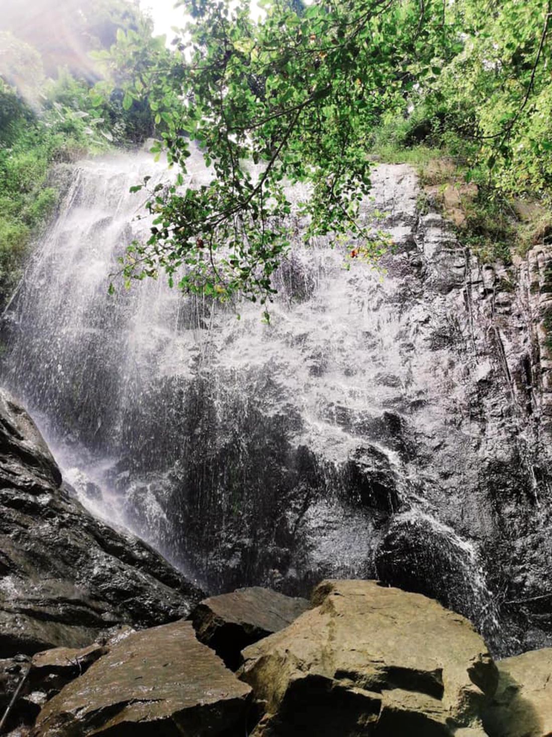 Khám phá thác Otuksa trên núi Cấm, địa điểm cực chill ít người biết đến 3