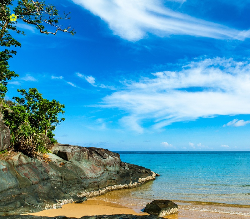 Khám phá Vịnh Côn Sơn: Viên ngọc xanh giữa lòng Côn Đảo