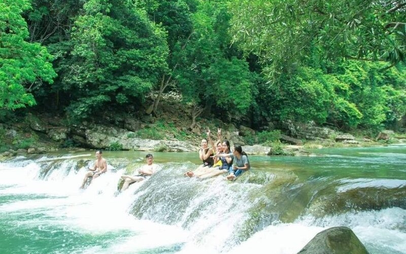 Khe Nước Lạnh Quảng Bình: Thiên đường suối mát giữa rừng xanh 3