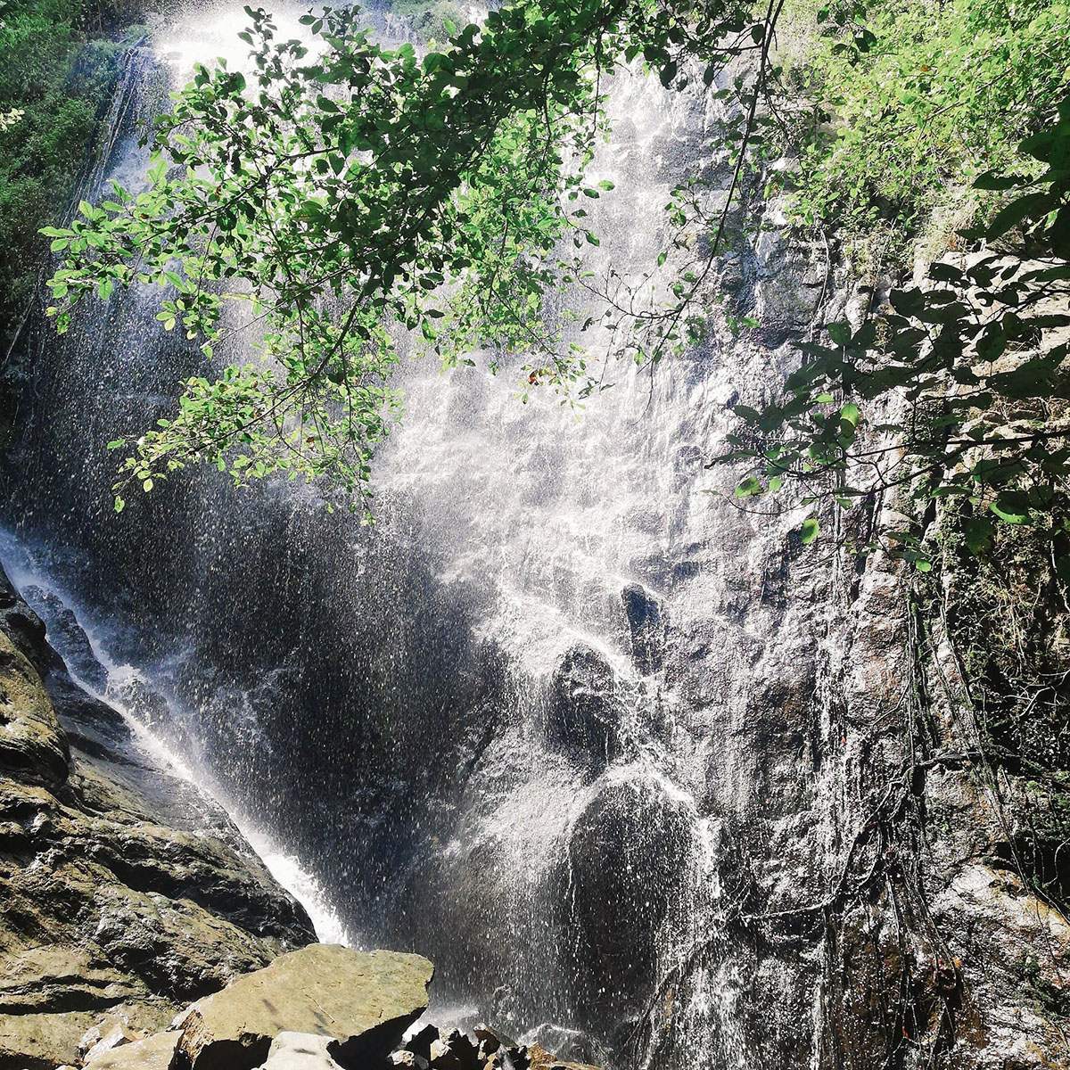 Kinh nghiệm khám phá thác Otuksa, điểm đến hoang sơ trên núi Cấm 6