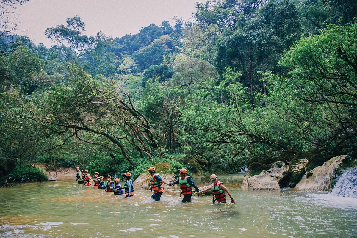 Kinh nghiệm trekking hang Giếng Voọc Quảng Bình chỉ 1 ngày 4