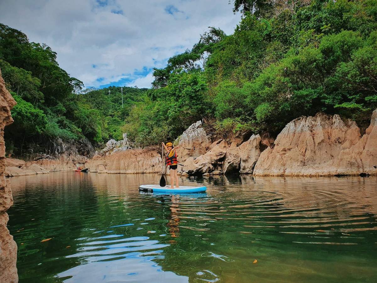 Kinh nghiệm trekking hang Giếng Voọc Quảng Bình chỉ 1 ngày 5