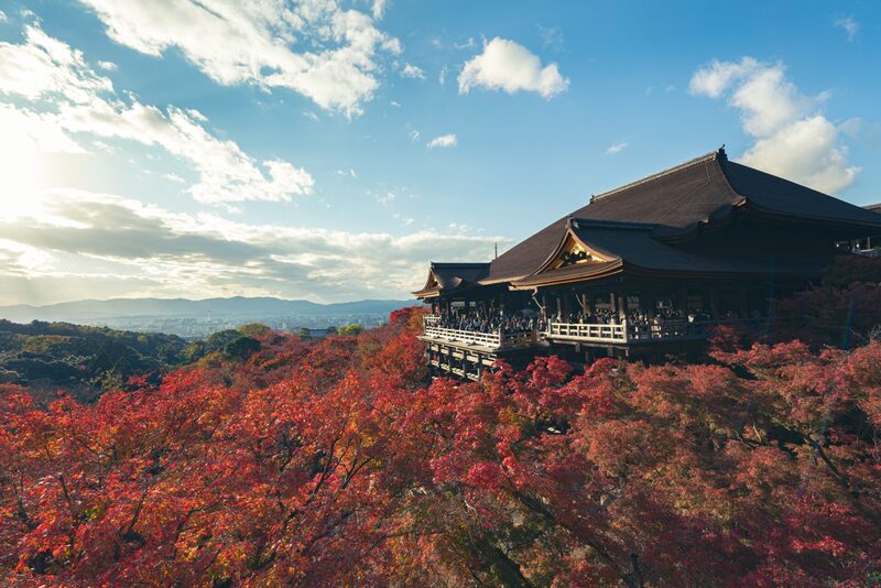 Chùa Kiyomizu-dera độc đáo, vũ đài bên vách núi Kyoto 3