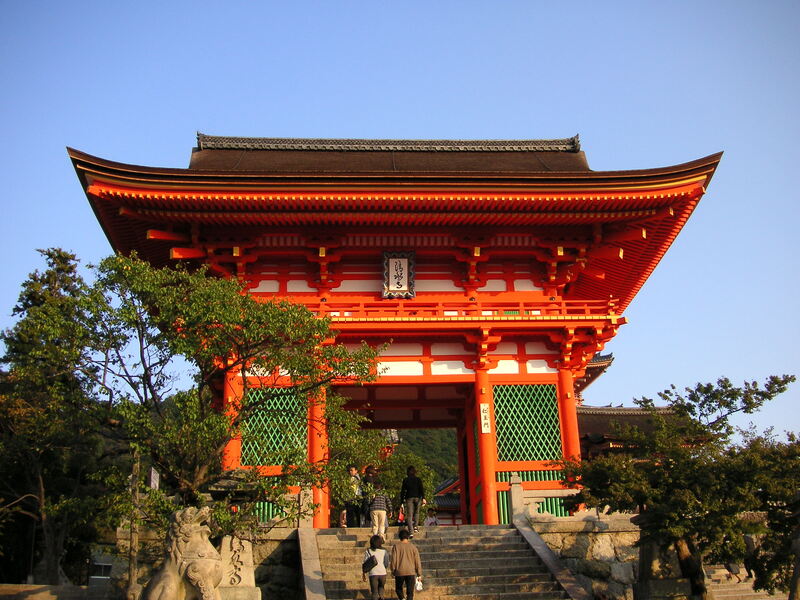 Chùa Kiyomizu-dera độc đáo, vũ đài bên vách núi Kyoto 7