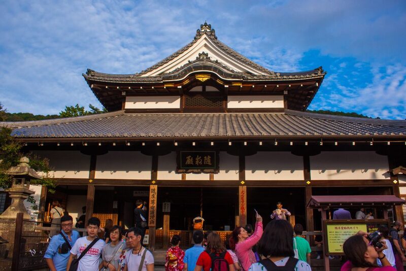 Chùa Kiyomizu-dera độc đáo, vũ đài bên vách núi Kyoto 8
