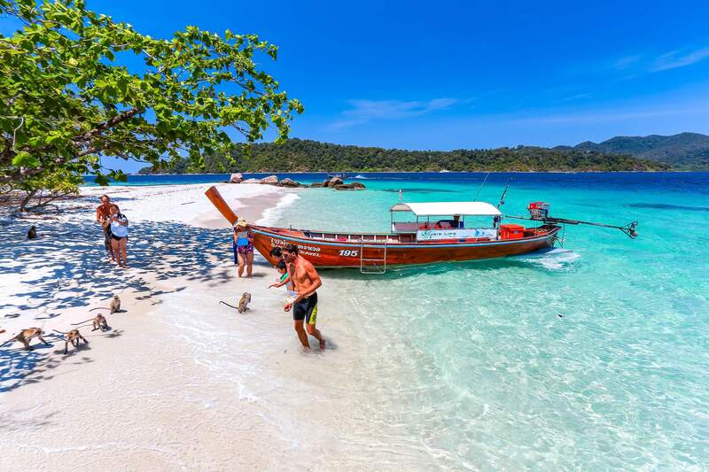 Thiên đường biển Koh Lipe với mặt nước xanh như ngọc tại Thái Lan 4