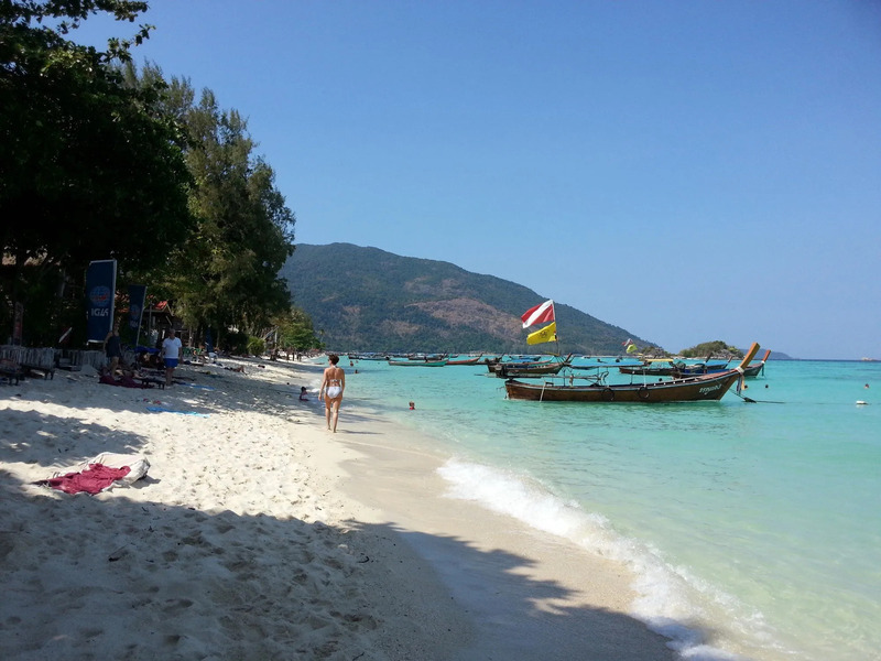 Thiên đường biển Koh Lipe với mặt nước xanh như ngọc tại Thái Lan 5