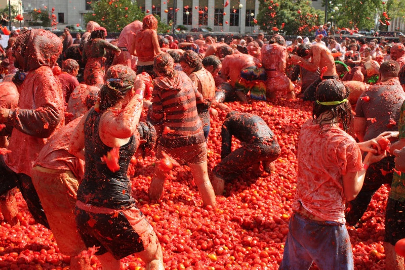 Lễ hội cà chua La Tomatina thú vị 'nhuộm đỏ' Tây Ban Nha 2