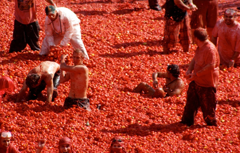 Lễ hội cà chua La Tomatina thú vị 'nhuộm đỏ' Tây Ban Nha 4