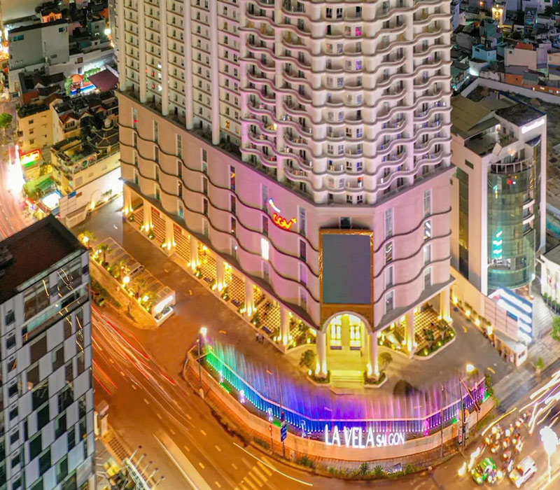 La Vela Saigon Hotel, trải nghiệm hồ bơi vô cực tầng 27 siêu thực