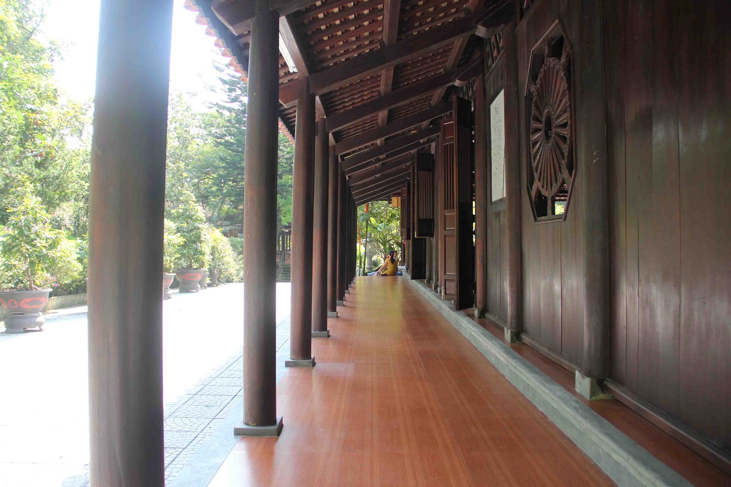 Lạc bước giữa bức tranh thủy mặc đậm chất thơ tại chùa Huyền Không Sơn Thượng Huế 9