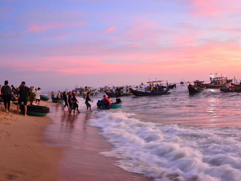 Làng chài Nhân Trạch và trải nghiệm đón thuyền cá lúc bình minh 2