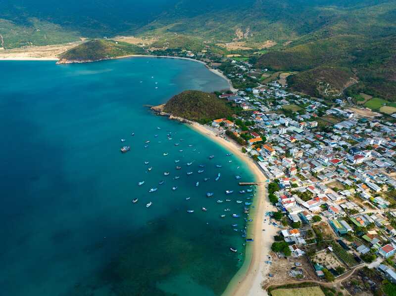 Làng chài Ninh Vân thanh bình bên bờ biển Nha Trang 3