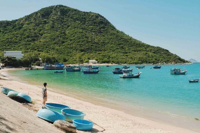 Làng chài Ninh Vân thanh bình bên bờ biển Nha Trang 4