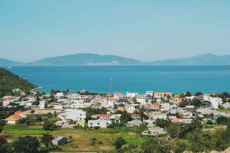 Làng chài Ninh Vân thanh bình bên bờ biển Nha Trang 5