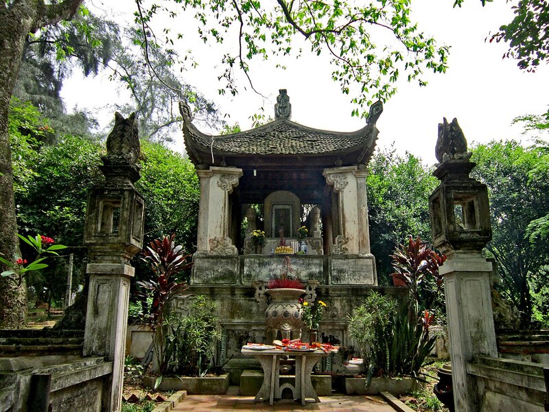 Khám phá 6 điểm tham quan tại làng cổ Đường Lâm xưa cũ 11