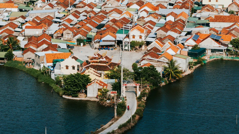 Làng Hà Liên đơn độc giữa mênh mông sóng nước 3