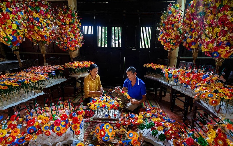 Hành trình trải nghiệm làng hoa giấy Thanh Tiên ở Huế 2