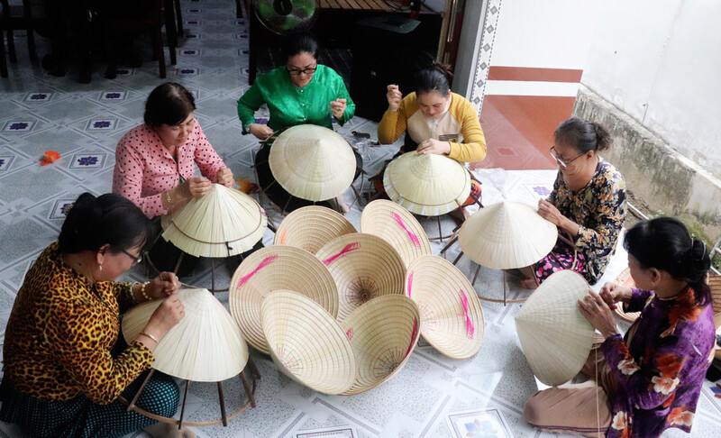 9 làng nghề nón lá nổi tiếng Việt Nam lưu giữ hồn quê qua từng đường kim 9