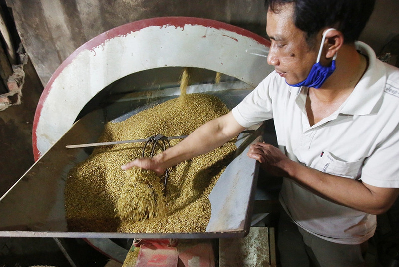 Ngát hương Làng Vòng : Địa danh nổi tiếng với nghề làm cốm 7