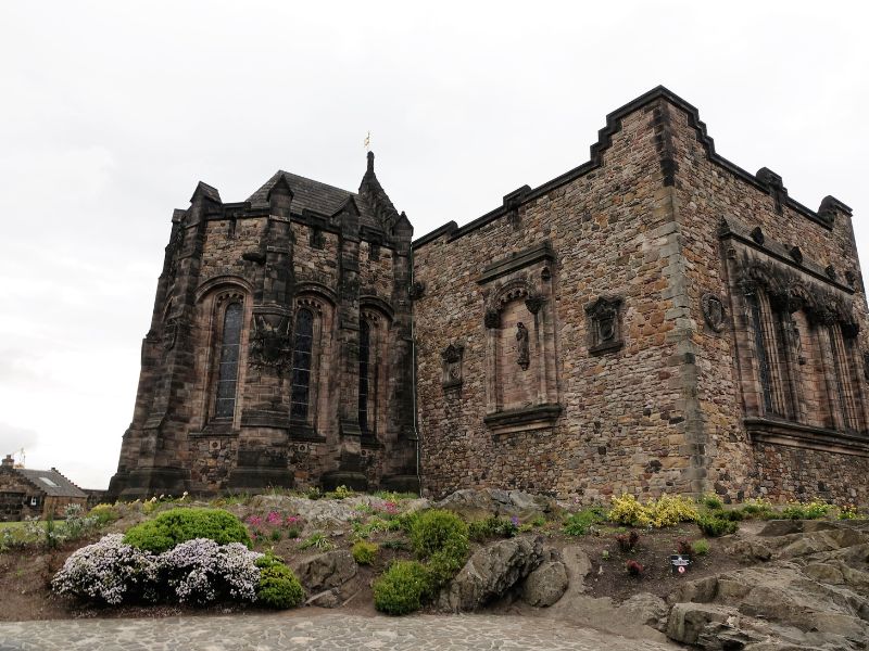 Tham quan lâu đài Edinburgh tráng lệ bậc nhất xứ Scotland 14
