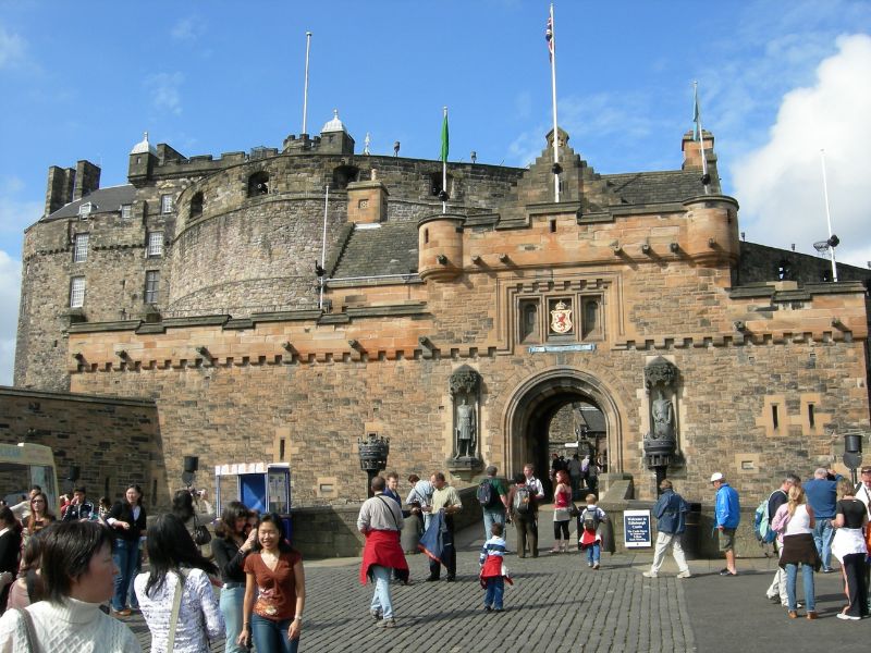 Tham quan lâu đài Edinburgh tráng lệ bậc nhất xứ Scotland 5