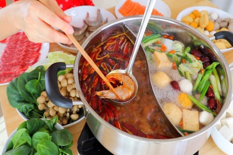 Lẩu uyên ương: Hương vị lãng mạn trong nồi lẩu hai ngăn 2