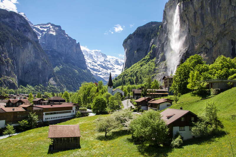 Lauterbrunnen thị trấn cổ tích ẩn sâu trong dãy núi Alps Thụy Sĩ 2