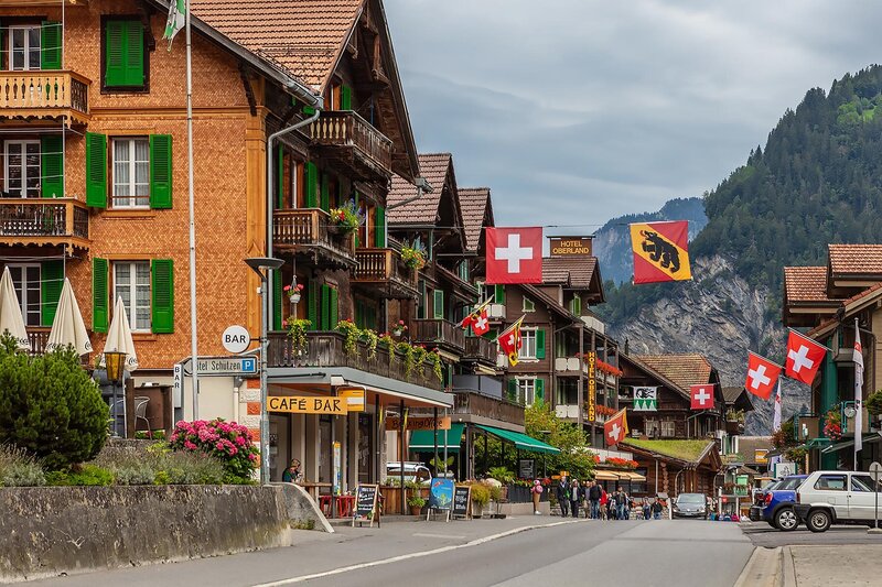 Lauterbrunnen thị trấn cổ tích ẩn sâu trong dãy núi Alps Thụy Sĩ 6