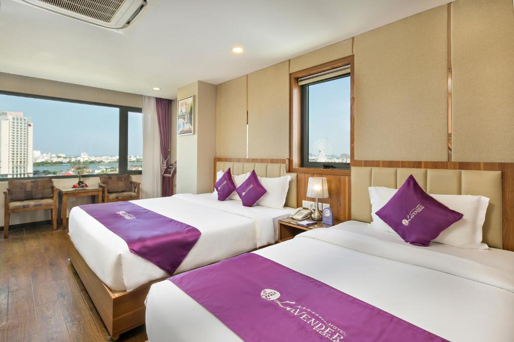 Lavender Riverside Hotel với nét sang trọng, tinh tế nổi bật giữa bầu trời xanh 6