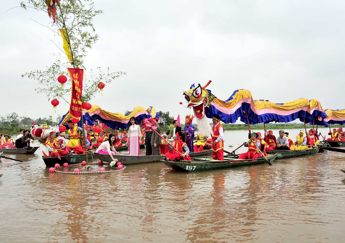 Tham gia lễ hội Chùa Địch Lộng - Lễ hội tâm linh Ninh Bình 6