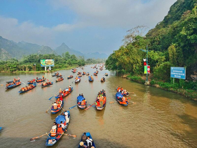 Khám phá lễ hội chùa Hương 2026 với nét đẹp văn hóa dân tộc Việt 4
