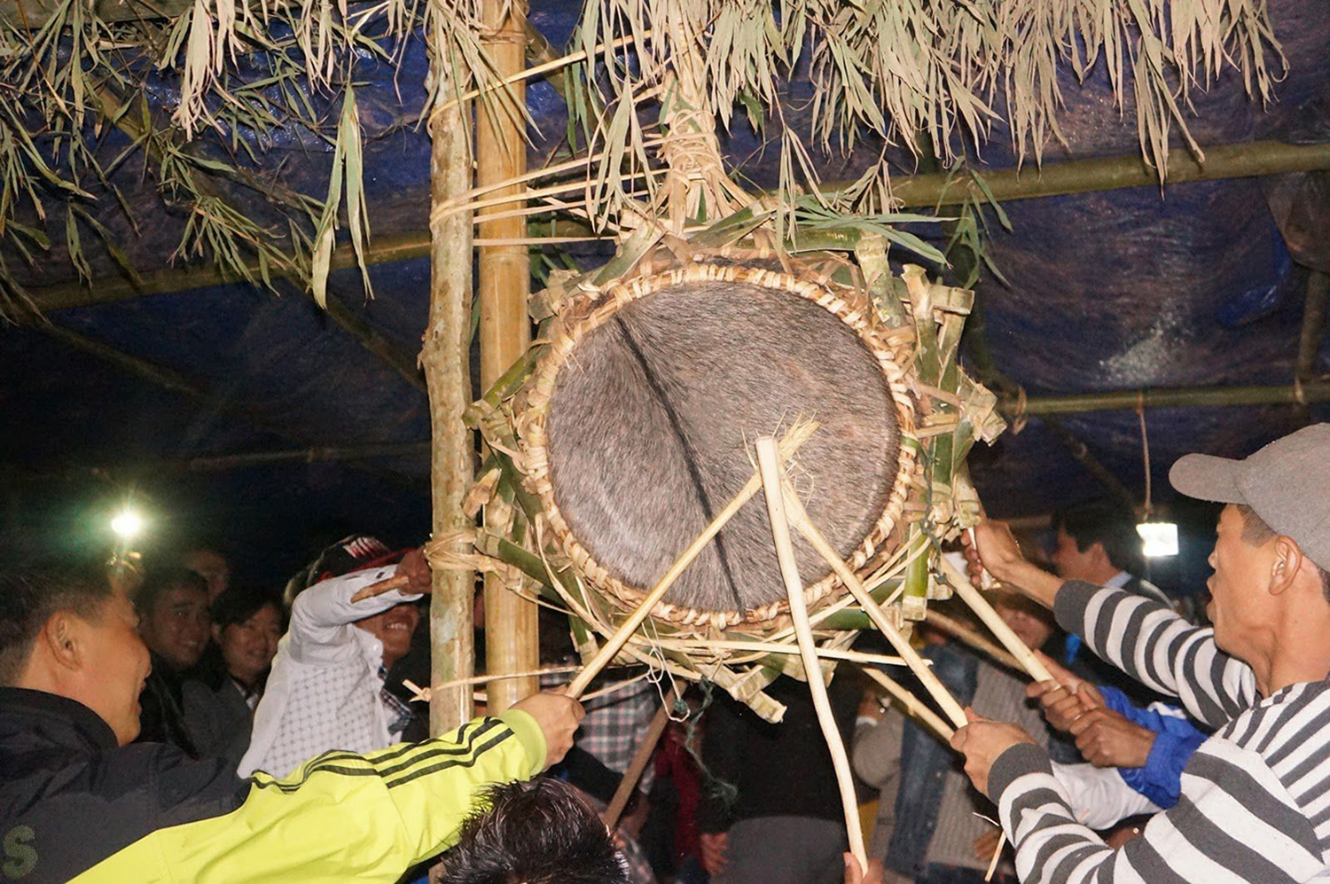 Lễ hội đập trống Quảng Bình, lễ hội truyền thống của tộc người Ma Coong 5