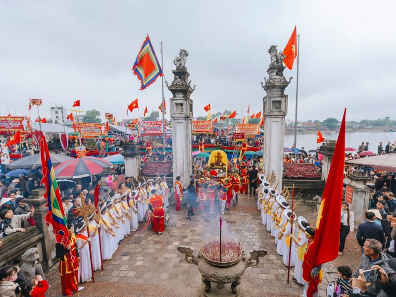 Lễ hội Đền Cờn và tín ngưỡng thờ Tứ vị Thánh Nương 2