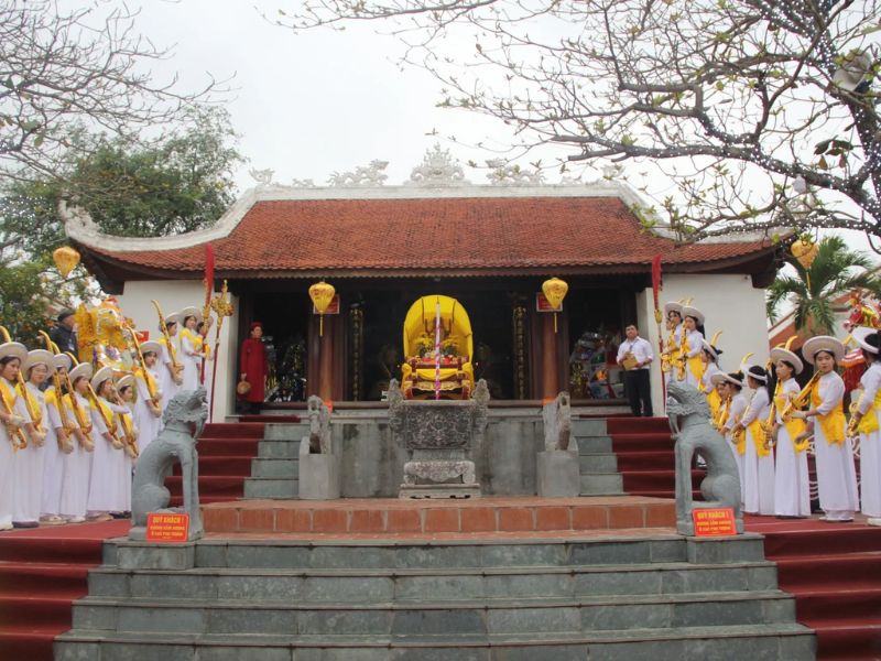 Lễ hội Đền Cờn và tín ngưỡng thờ Tứ vị Thánh Nương 5