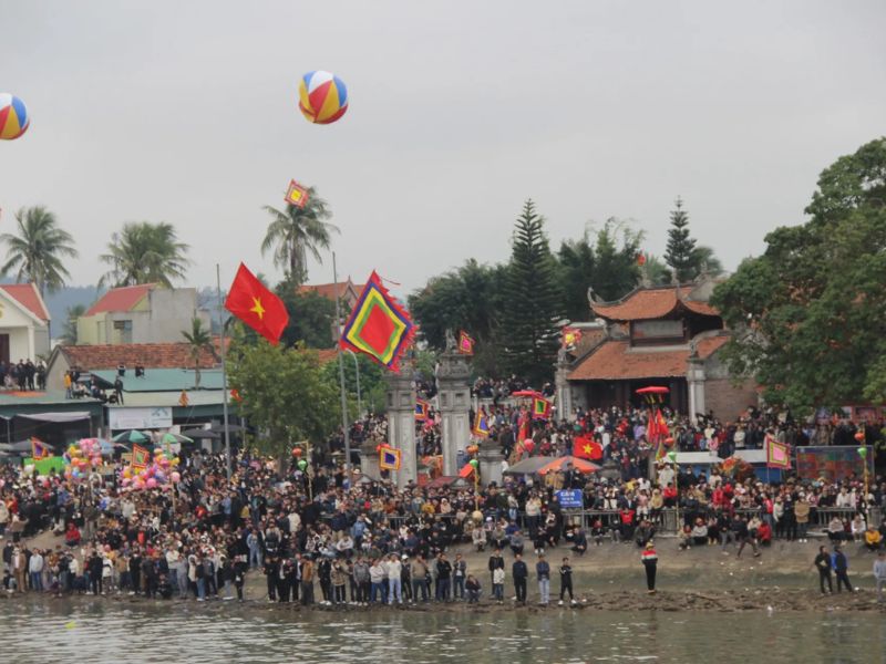 Lễ hội Đền Cờn và tín ngưỡng thờ Tứ vị Thánh Nương 8