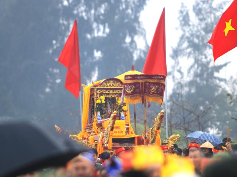 Lễ hội Đền Cờn và tín ngưỡng thờ Tứ vị Thánh Nương 4